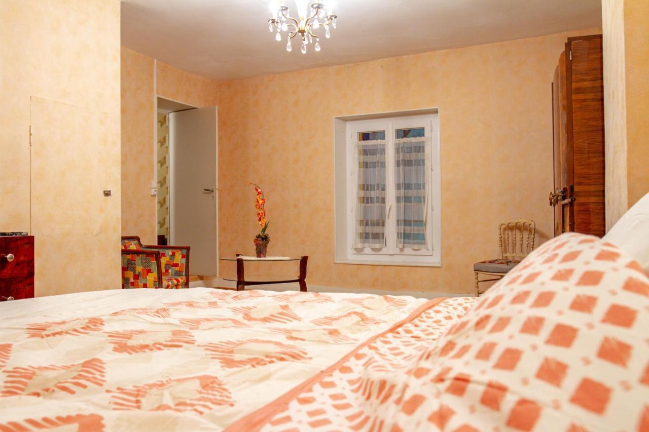 Bed and Breakfast Le loup qui dort à Longwy-sur-le-Doubs Extérieur photo